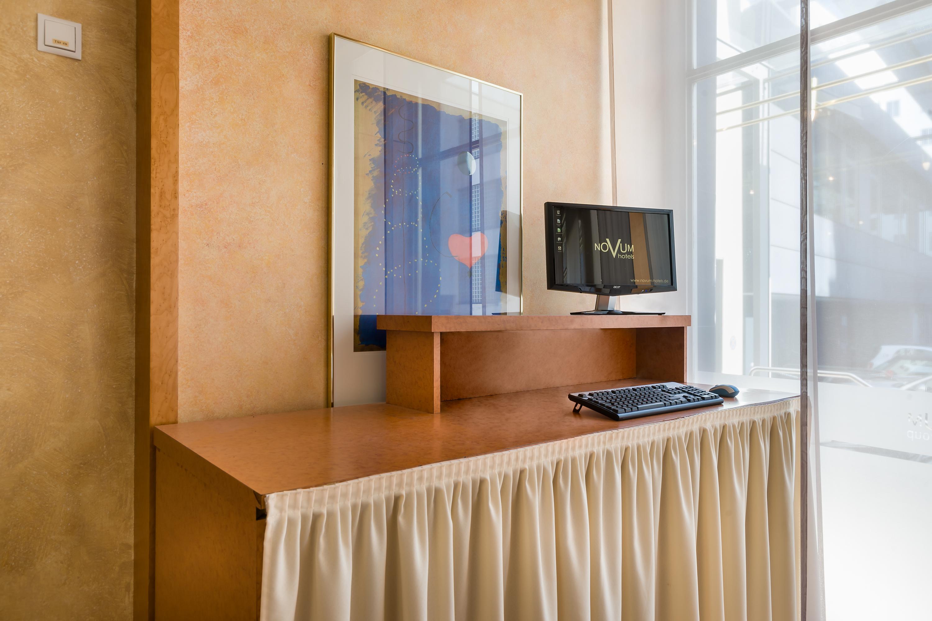 Plaza Rieker Hauptbahnhof Hotel 3*