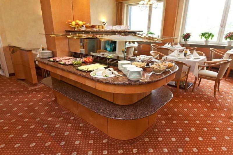 Plaza Rieker Hauptbahnhof Hotel 3*